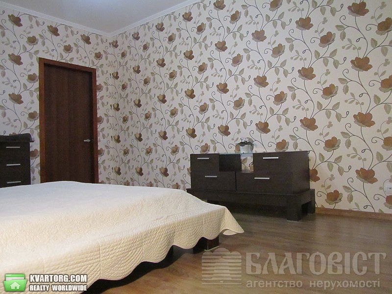 Sell 4-room apartment. Киев,  Бажана — photo 1