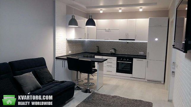 Rent out 2-room apartment. Киев,  Трутенко — photo 2