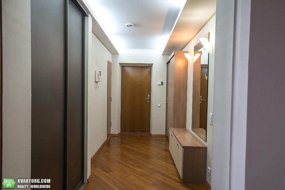 Rent out 4-room apartment. Киев,  Клиническая — photo 10