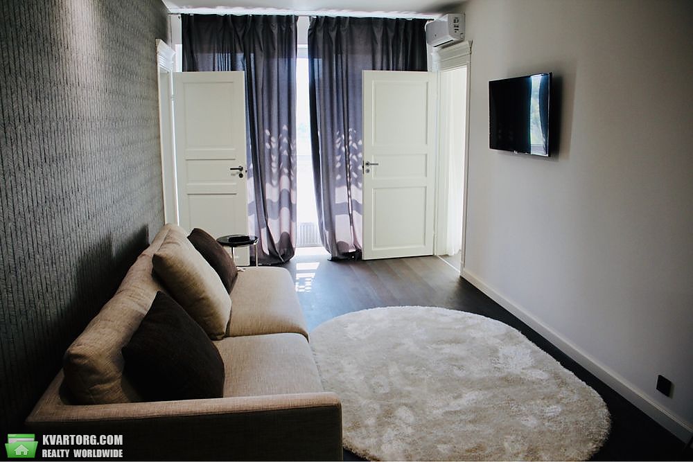 Rent out 3-room apartment. Киев,  Липковского — photo 8