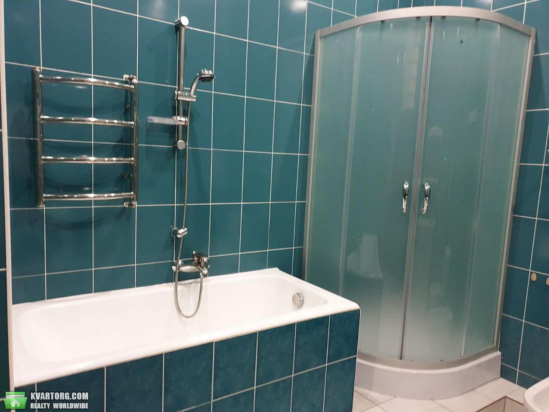 Rent out 4-room apartment. Киев,  Десятинная — photo 4