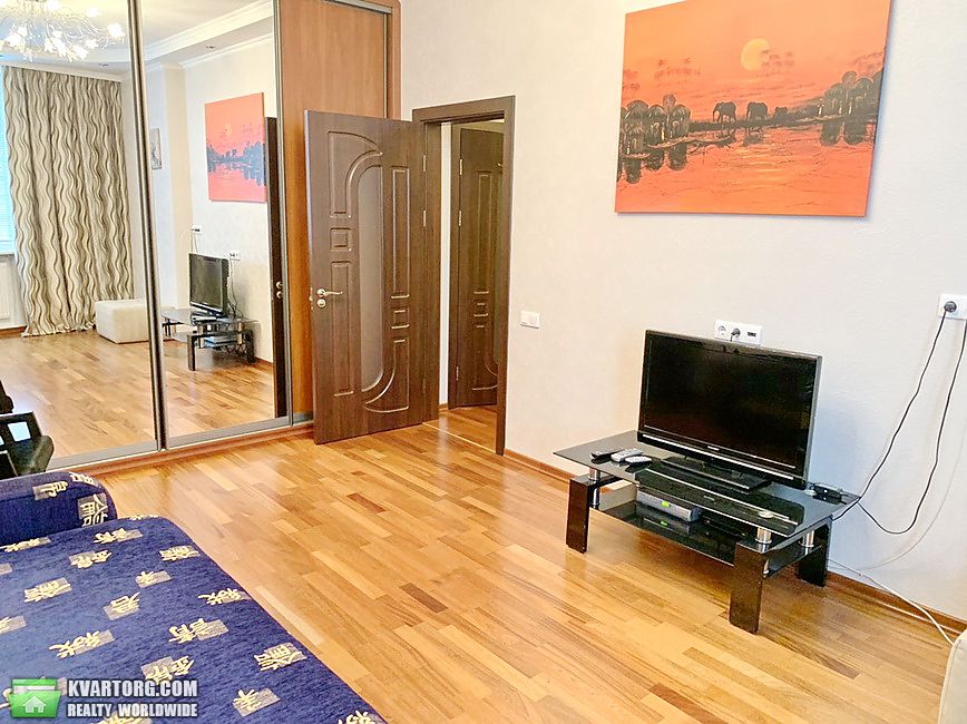 Rent out 2-room apartment. Киев,  Старонаводницкая — photo 5