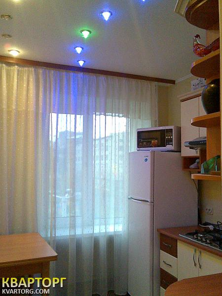Rent out 2-room apartment. Киев, Красноармейская — photo 1