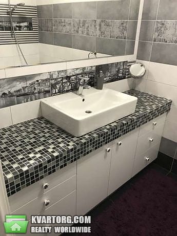 Rent out 2-room apartment. Киев,  Белицкая — photo 1