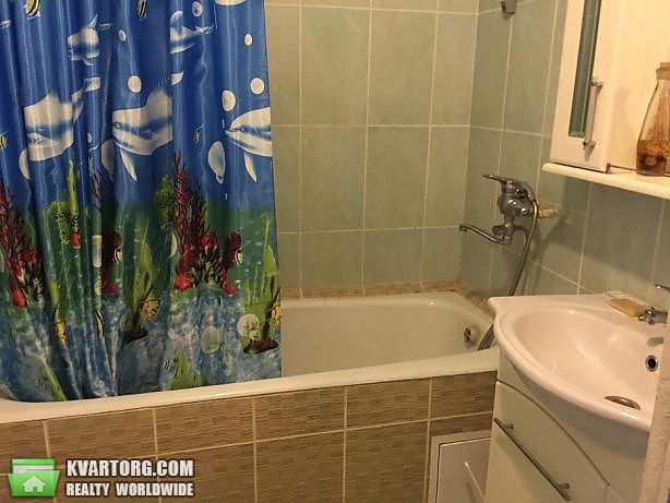 Rent out 3-room apartment. Киев,  Харьковское шоссе — photo 10