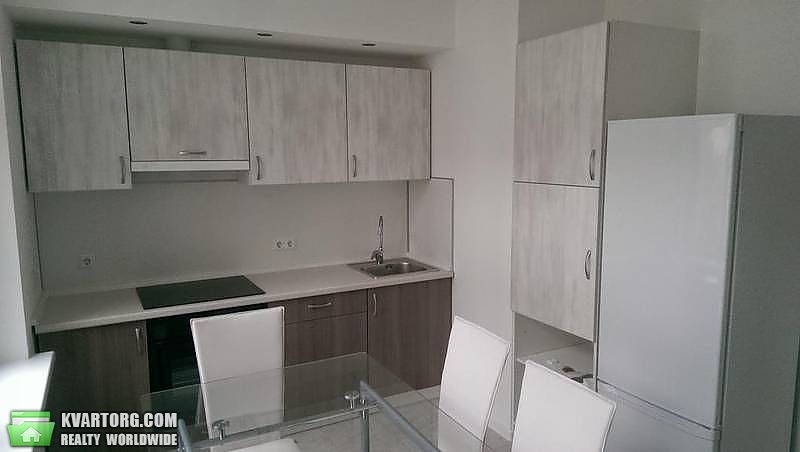 Rent out 2-room apartment. Киев, Сикорского ул. — photo 9