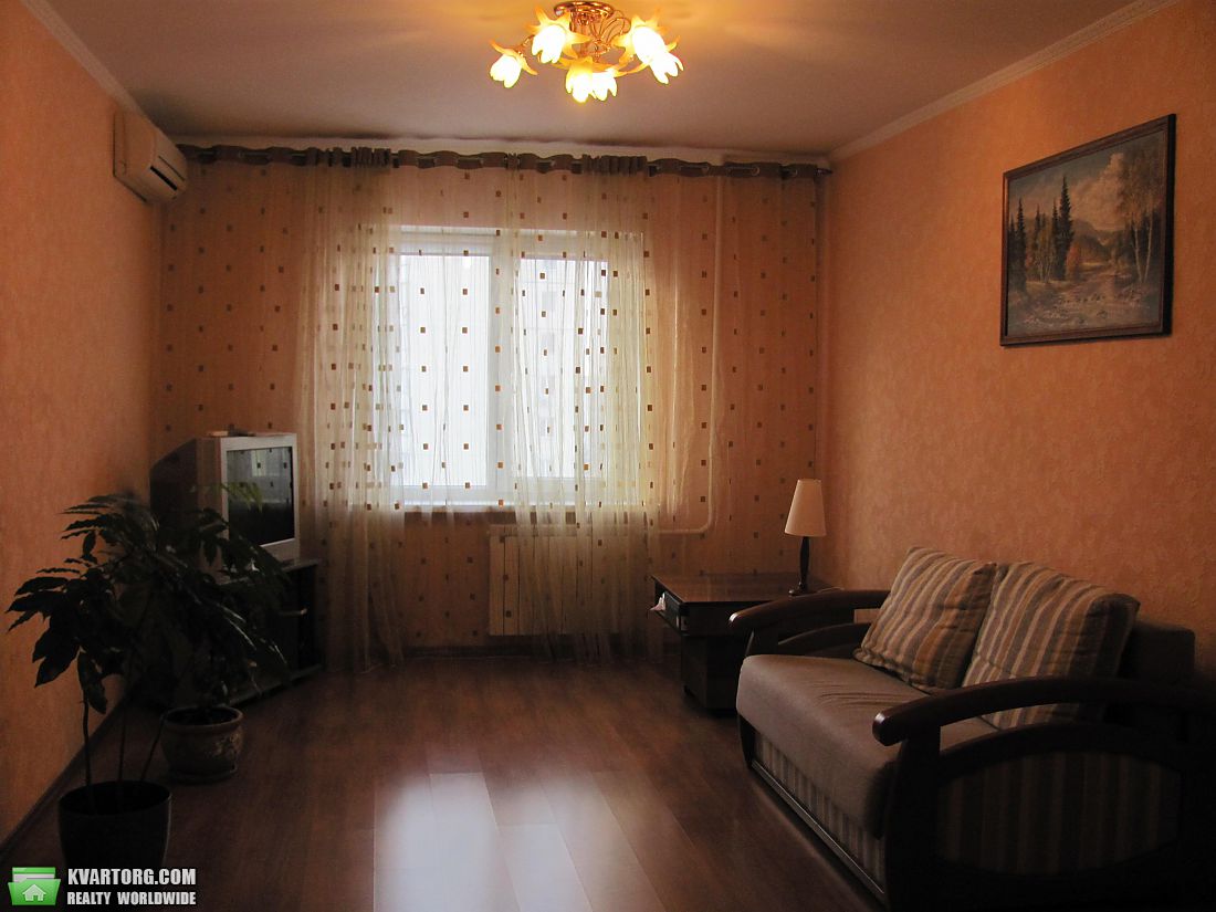 Sell 3-room apartment. Киев,  Эрнста — photo 2