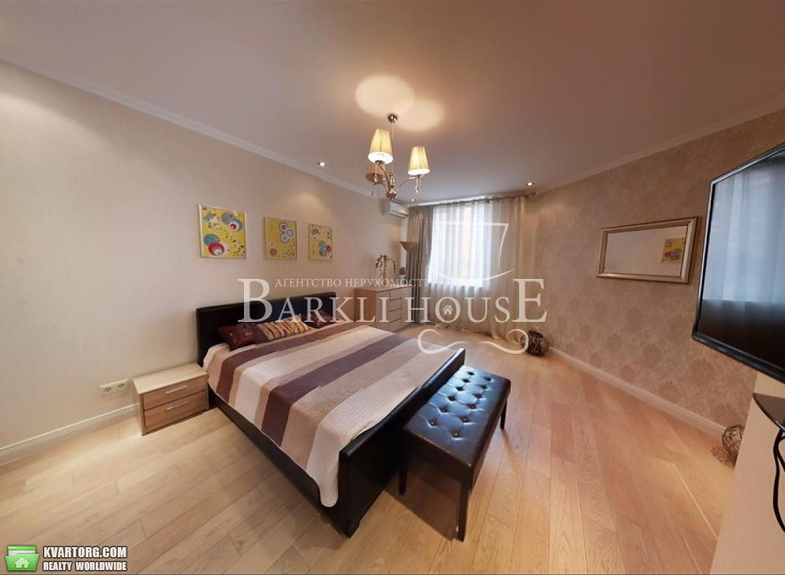 Rent out 2-room apartment. Киев,  Вильямса — photo 1