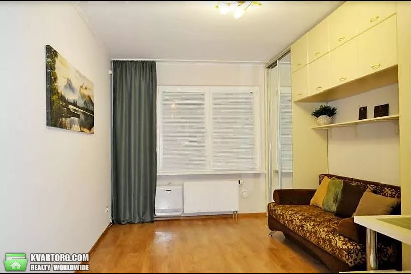 Rent out 1-room apartment. Киев, Русовой — photo 1