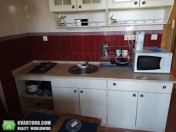 Rent out 1-room apartment. Киев,  Киото — photo 3