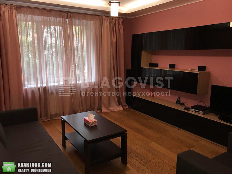 Rent out 2-room apartment. Киев,  Институтская — photo 3