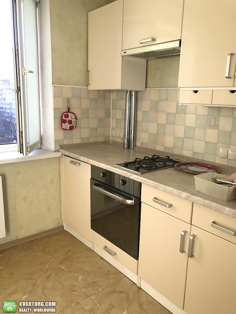 Rent out 2-room apartment. Киев,  Декабристов — photo 2