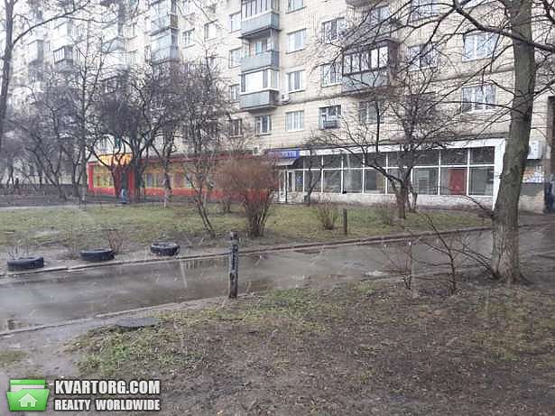 Rent out shop. Киев,  Дегтяревская — photo 1