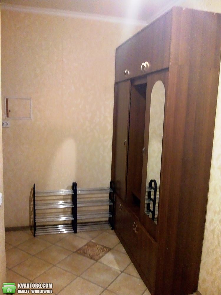 Rent out 1-room apartment. Киев, Голего — photo 4
