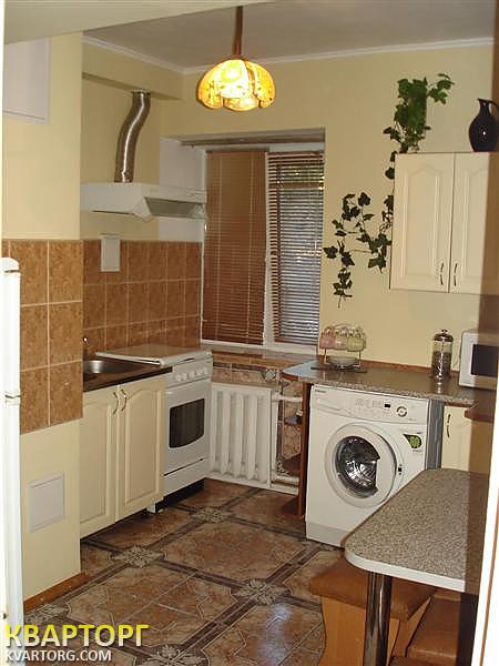 Rent out 2-room apartment. Киев,  Чеховский пер — photo 2