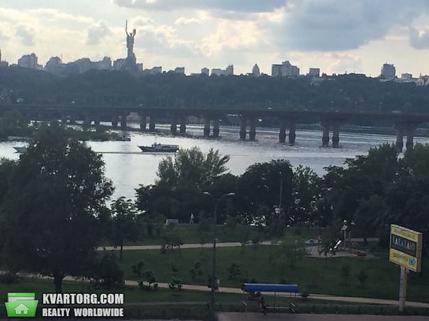Rent out 3-room apartment. Киев, Днипровская набережная — photo 10