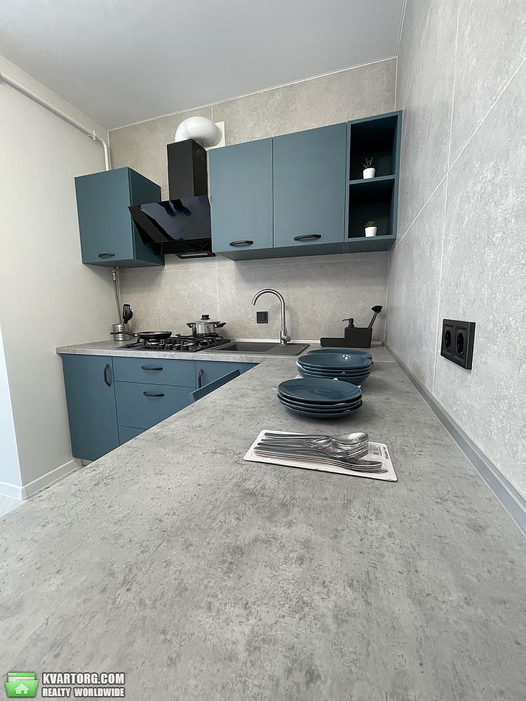 Sell 1-room apartment. Киевская обл., Молодіжна — photo 1