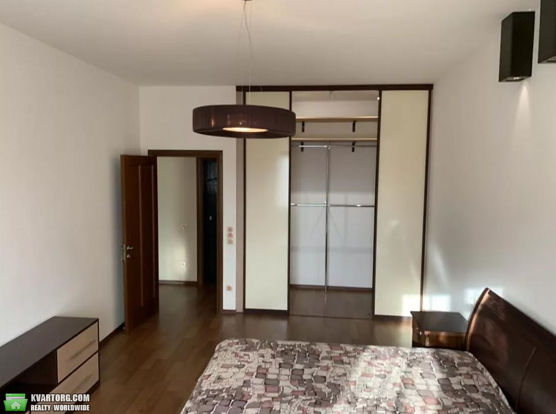 Rent out 4-room apartment. Киев,  Черновола — photo 3