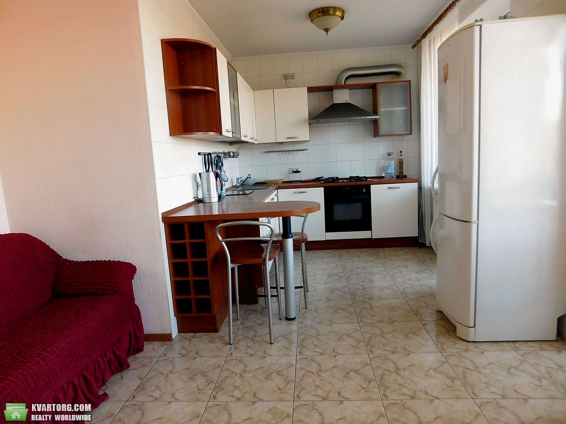 Rent out 3-room apartment. Киев, Льва Толстого — photo 3