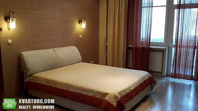 Rent out 3-room apartment. Киев,  Якира — photo 1