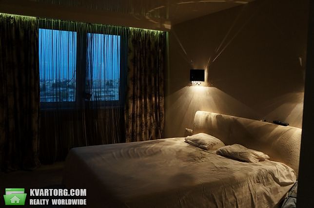 Rent out 3-room apartment. Киев,  Вышгородская — photo 4