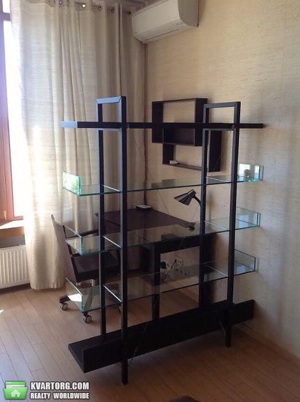 Rent out 2-room apartment. Киев,  Жилянская — photo 7