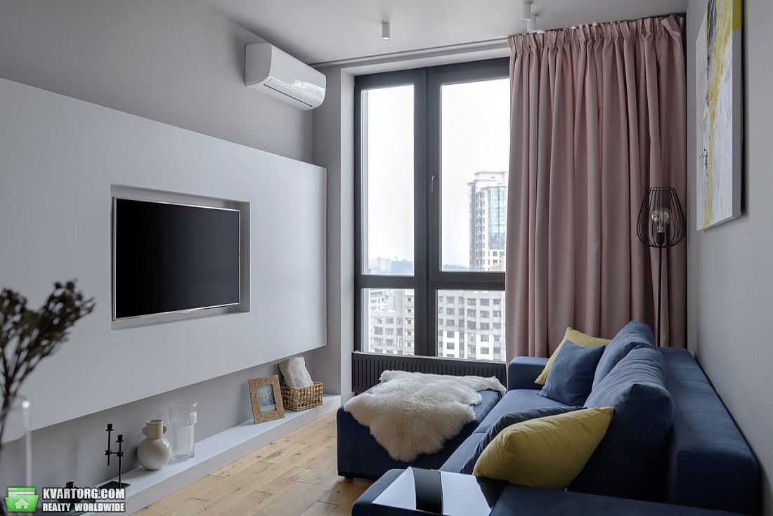 Rent out 2-room apartment. Киев, ул. Кахи Бендукидзе — photo 1