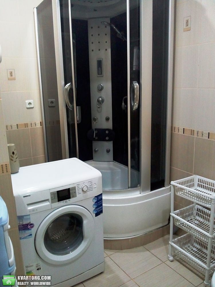 Rent out 1-room apartment. Киев, Голего — photo 7