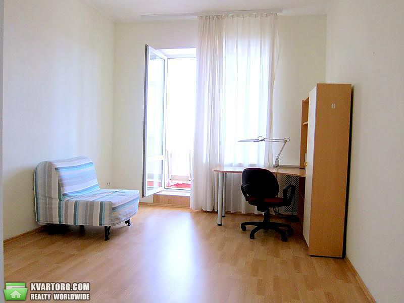 Rent out 4-room apartment. Киев,  Дмитриевская — photo 3