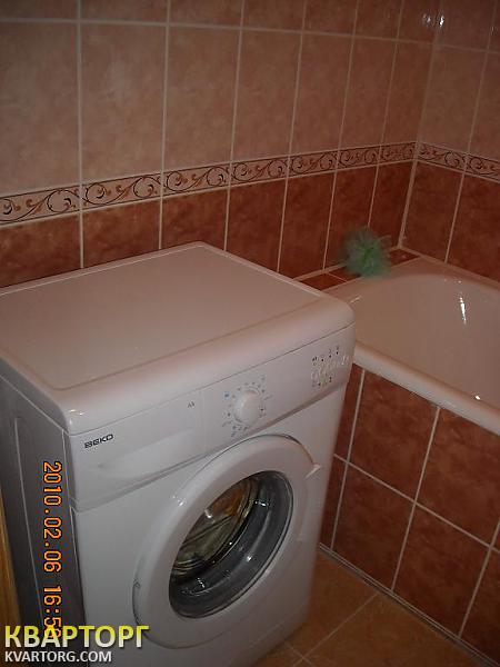 Rent out 3-room apartment. Киев,  Уманская — photo 9