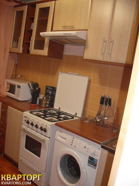 Rent out 3-room apartment. Киев,  Ушинского — photo 1