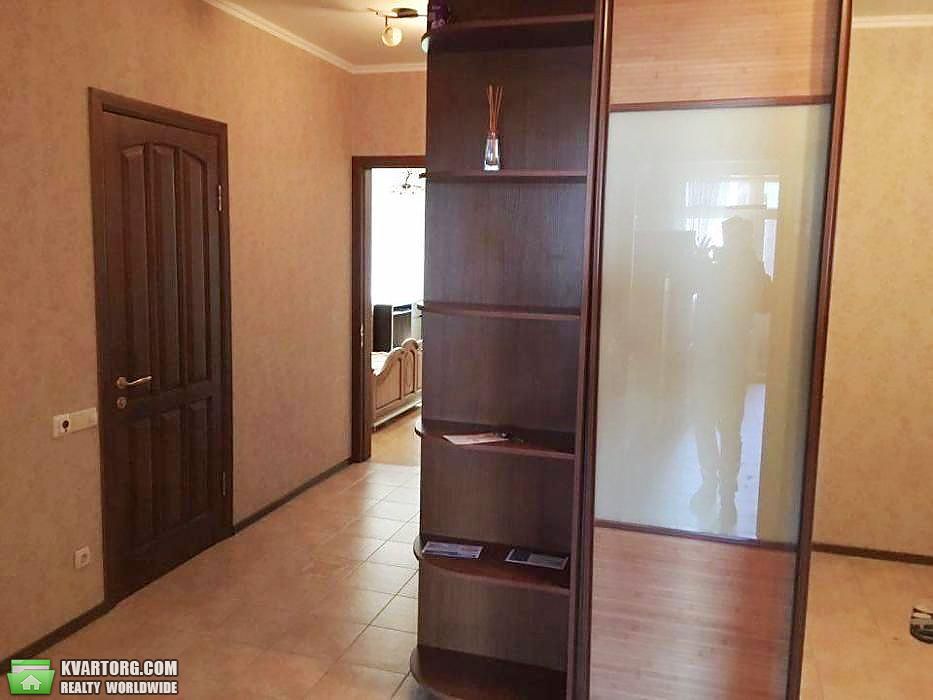 Rent out 2-room apartment. Киев,  Щорса — photo 8