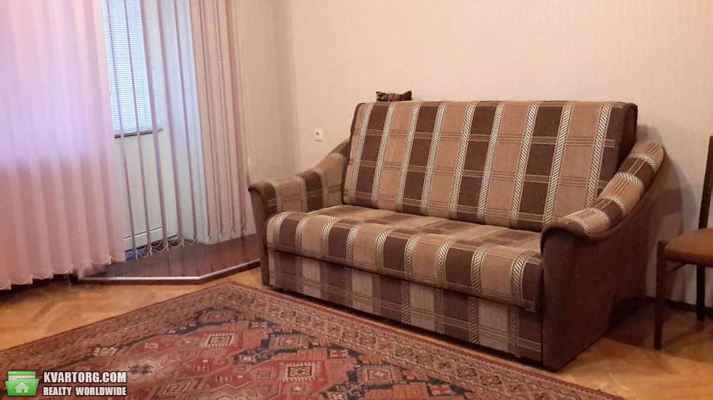 Rent out 3-room apartment. Киев,  Братиславская — photo 2