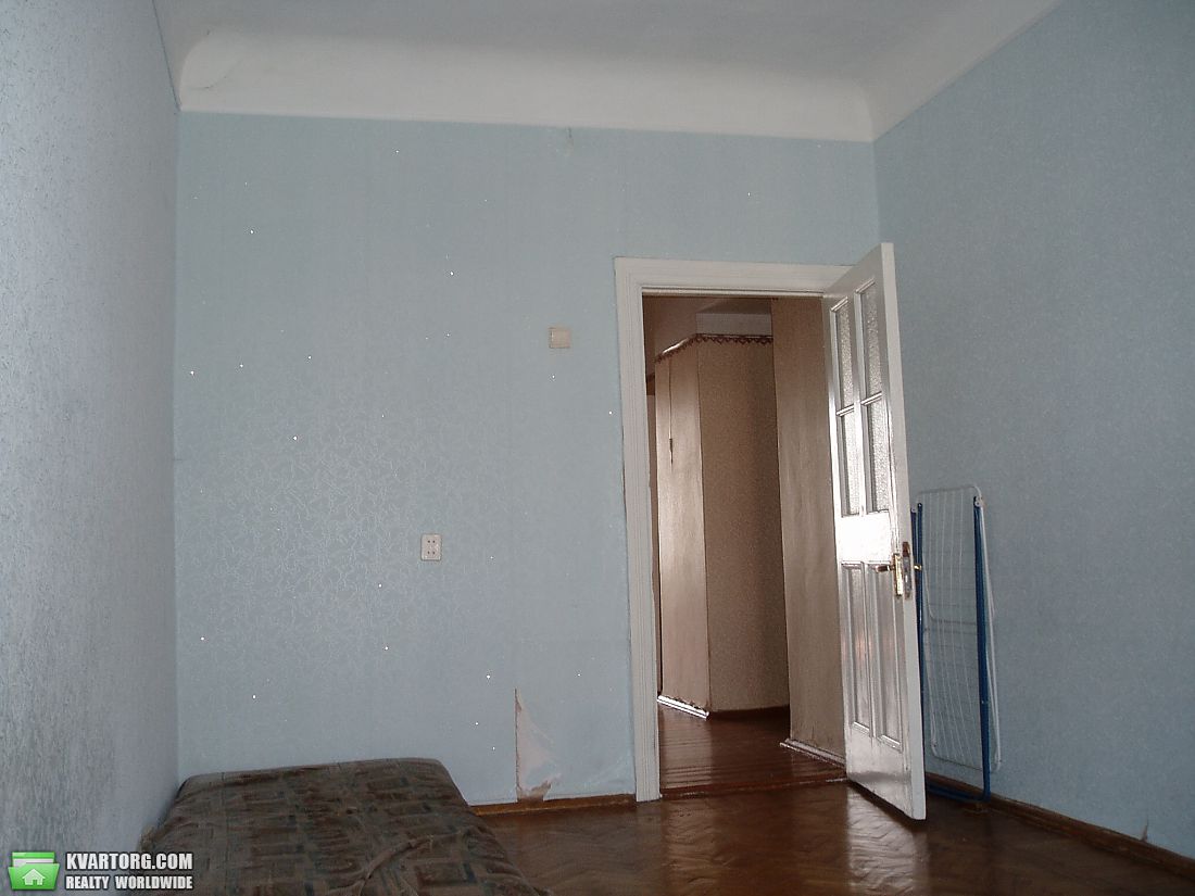 Sell 2-room apartment. Киев,  Метростроевская — photo 2