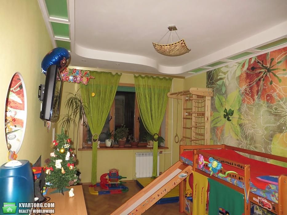 Sell 3-room apartment. Киев,  Салютная — photo 1