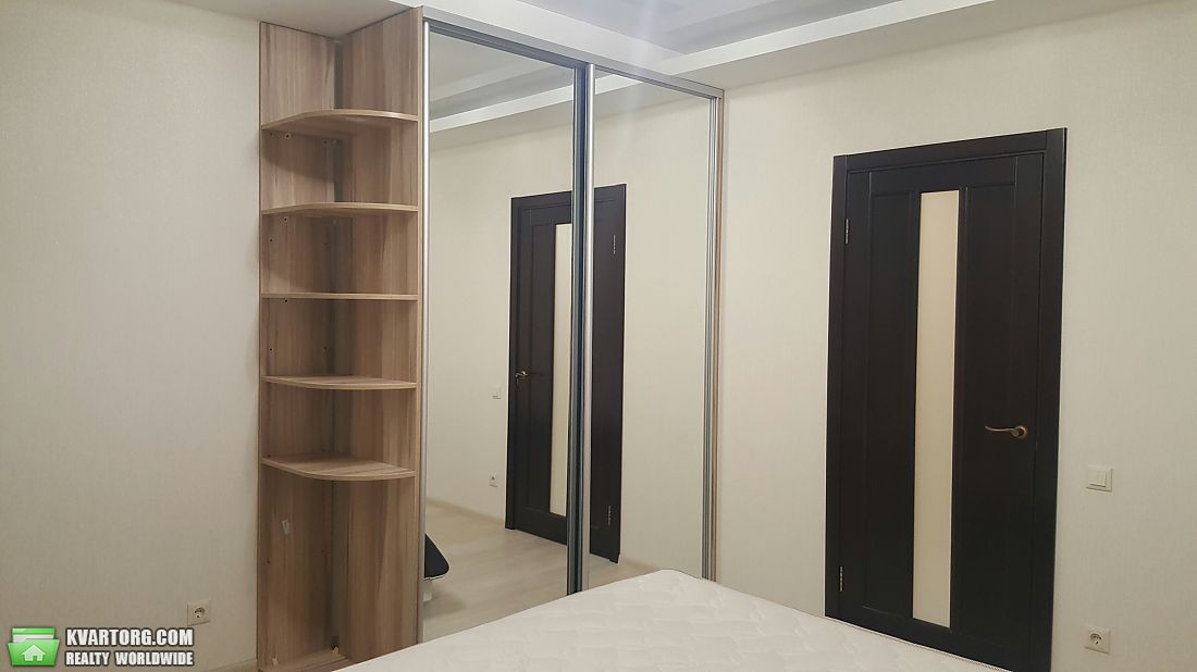 Rent out 2-room apartment. Киев,  Петропавловская — photo 5