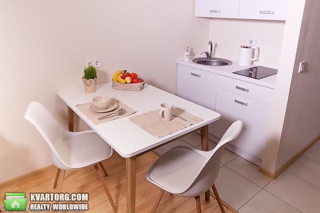 Rent out 1-room apartment. Киев, Машиностроительная — photo 1