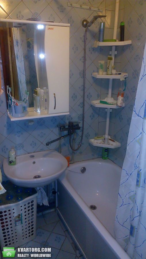 Rent out 3-room apartment. Днепропетровск, Слобожанский — photo 1