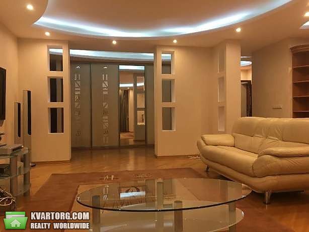 Rent out 3-room apartment. Киев,  Княжий Затон — photo 1