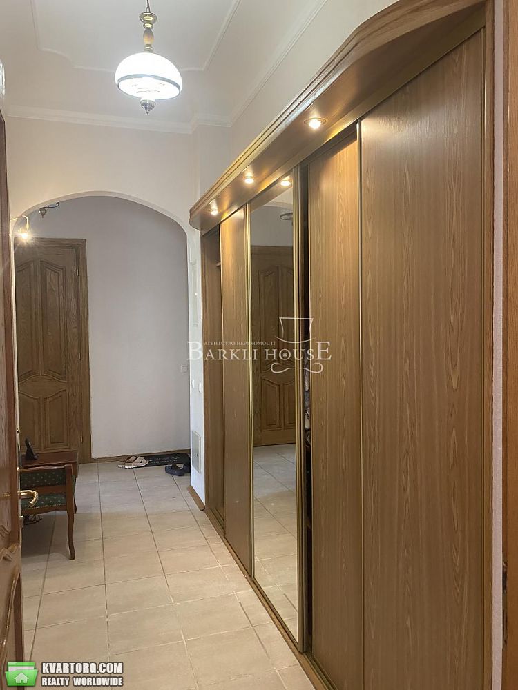 Rent out 3-room apartment. Киев,  Крещатик — photo 9