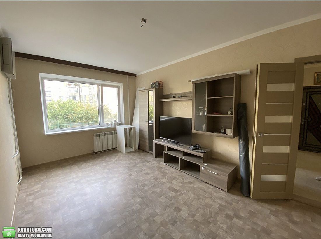 Sell 3-room apartment. Борисполь, Момота — photo 1