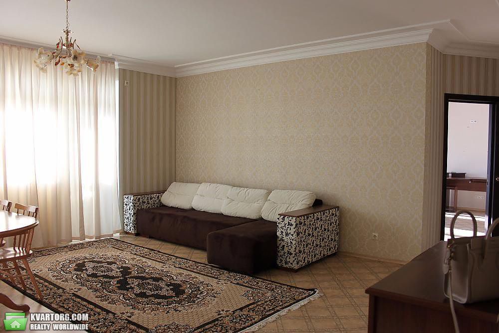 Rent out 3-room apartment. Киев,  Героев Сталинграда пр — photo 2