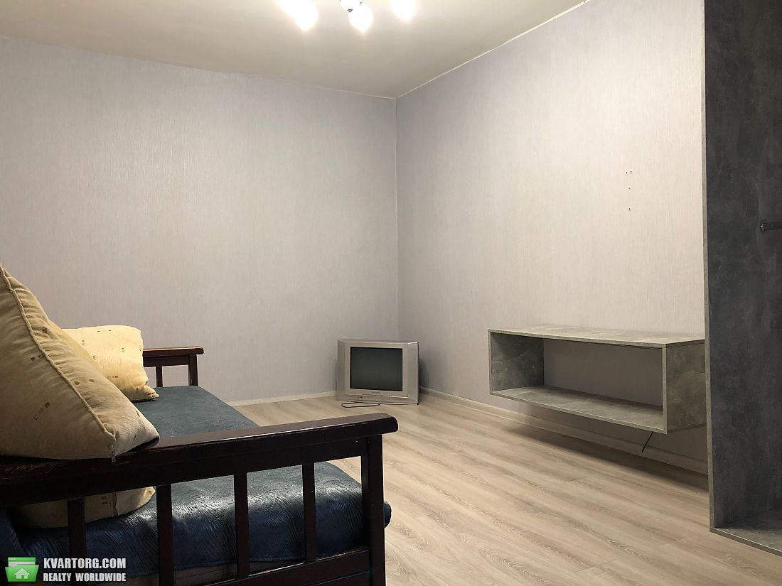 Rent out 2-room apartment. Киев, Жмаченко — photo 10