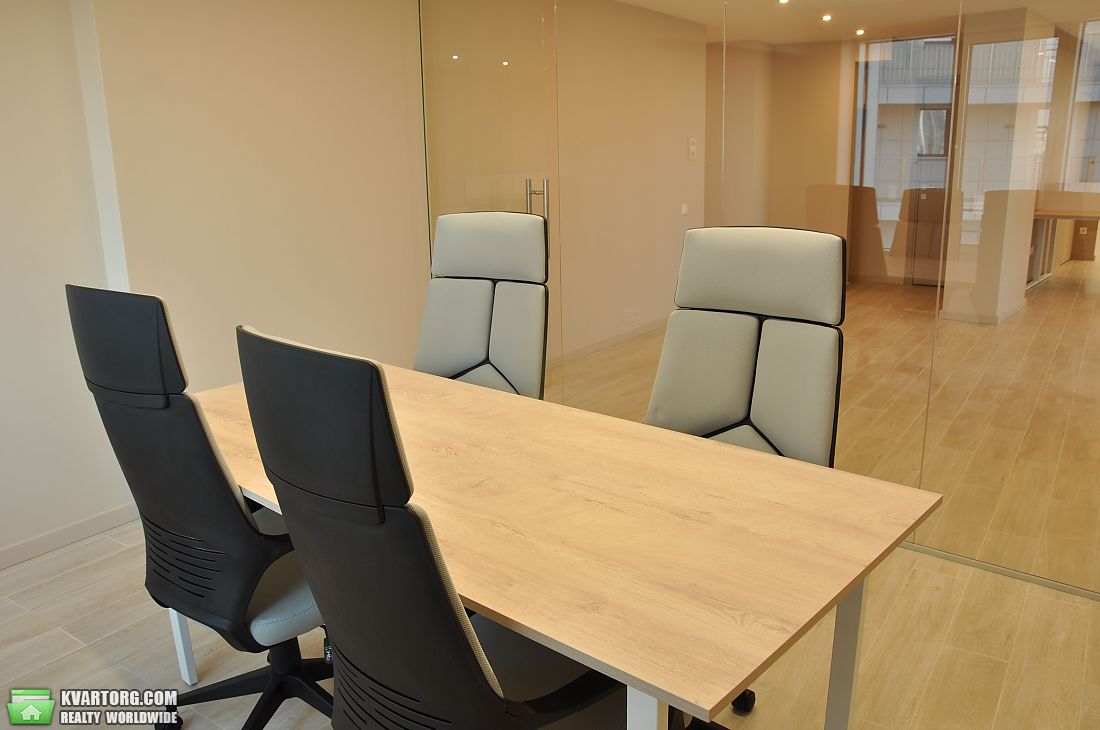 Rent out office. Киев, Бусловская — photo 2