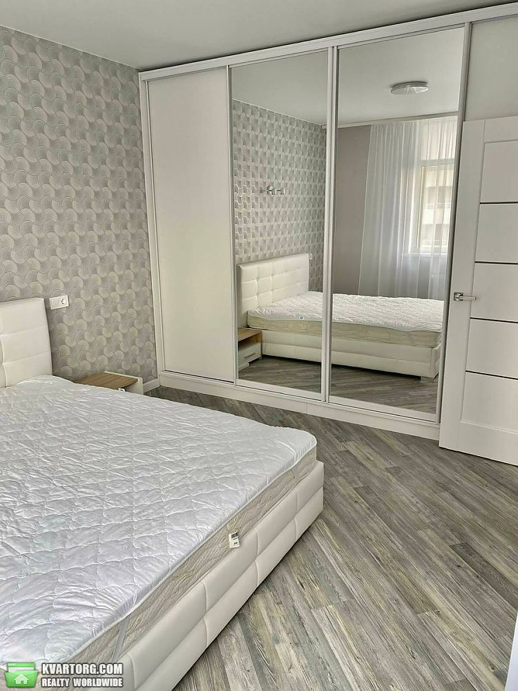 Rent out 2-room apartment. Киев,  Просвещения — photo 6