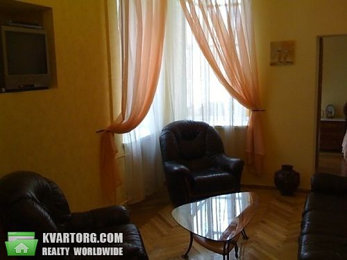 Rent out 2-room apartment. Киев,  Шота Руставели — photo 2