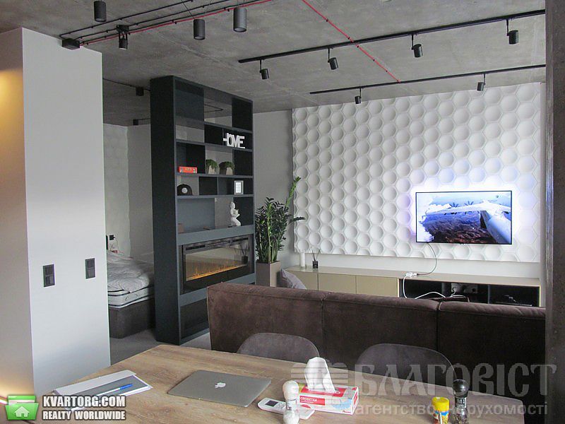 Sell 1-room apartment. Киев,  Ямская — photo 1