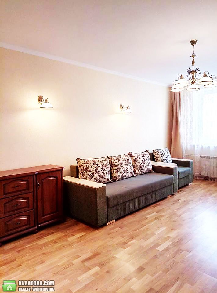 Rent out 1-room apartment. Киев,  Просвещения — photo 1