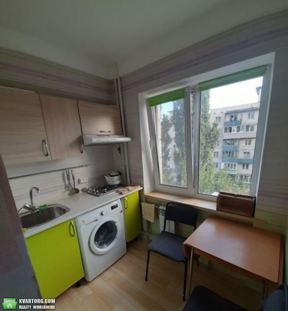 Rent out 1-room apartment. Киев,  Кривоноса — photo 1