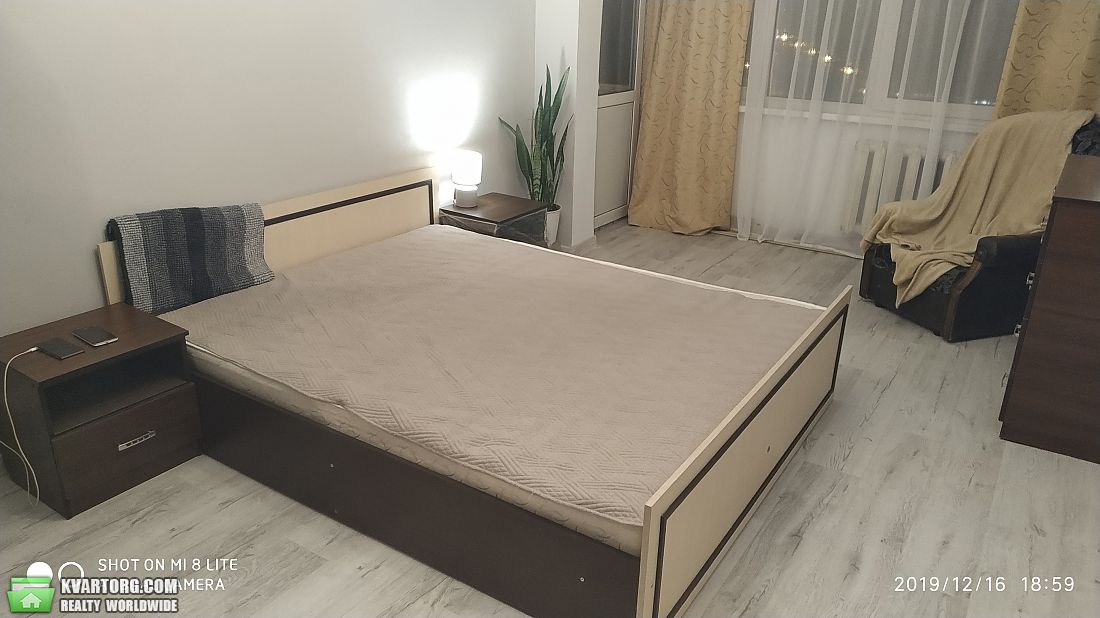 Rent out 1-room apartment. Киев, Волгоградская — photo 1